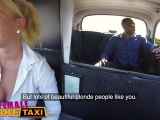 Sieviete viltojums taksometrs liels melnas dzimumloceklis stretches licky lex saldas čehi vāvere
