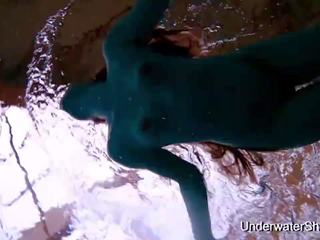 Glorious burbulis dibens pusaudze simonna zem ūdens, netīras video 02